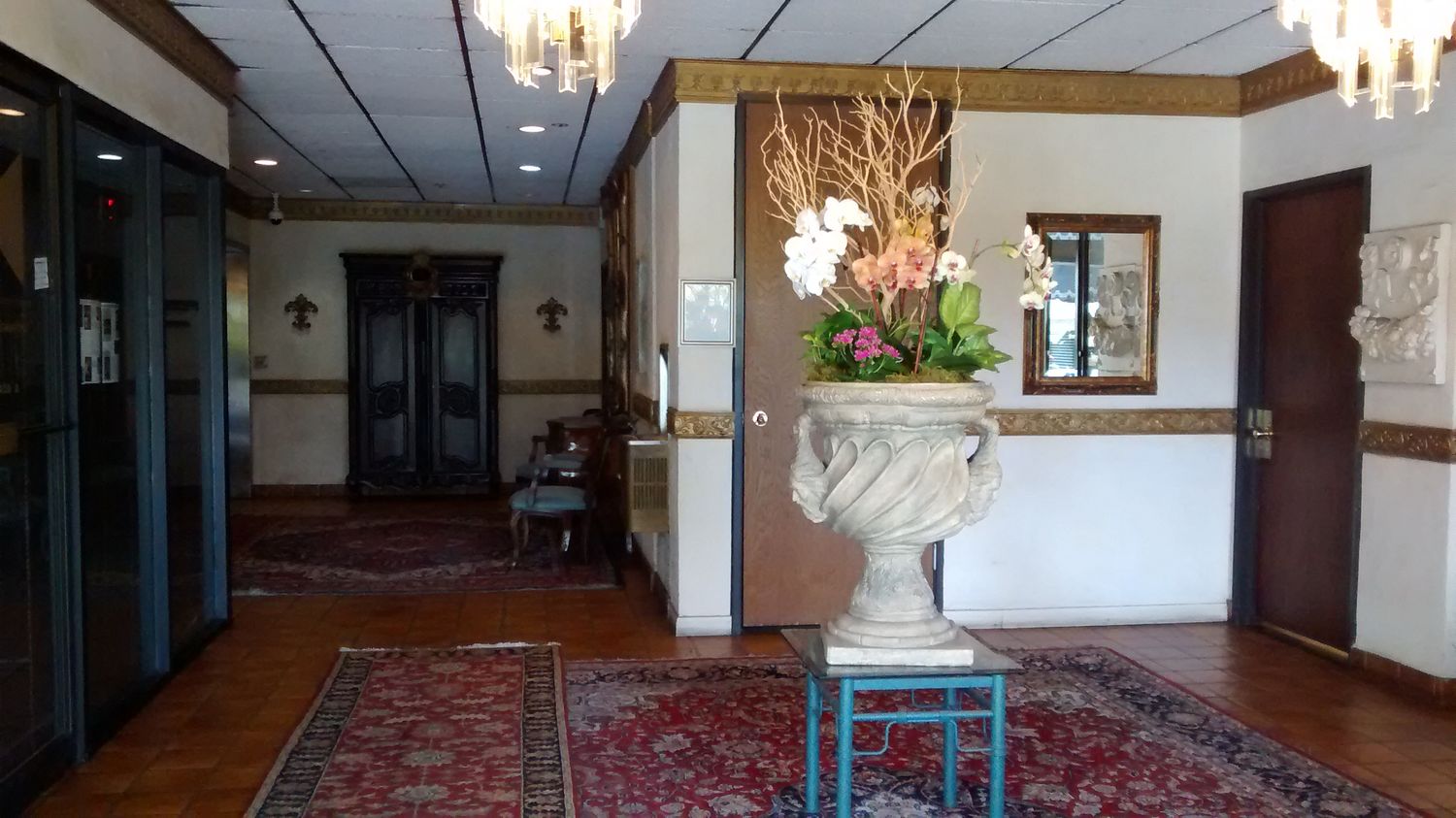 PRIVATE OFFICE WITH GLASS DOOR TO GAZEBO. Ground floor.